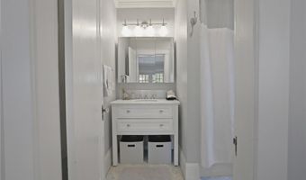 56 Somerset St, East Greenwich, RI 02818