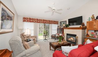 194 Kensington Ct, Aurora, OH 44202