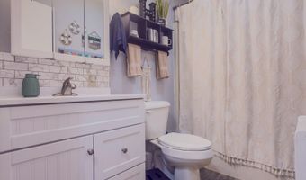 302 S EAST St, Abingdon, IL 61410