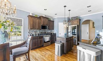 277 LAKE CHARLES Dr, Alpine, AL 35014