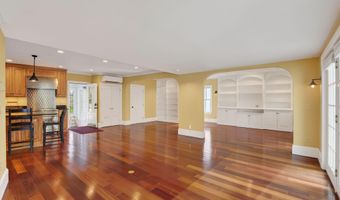 997 Washington St, Bath, ME 04530