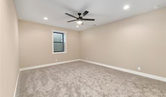 20322 166th St, Basehor, KS 66007