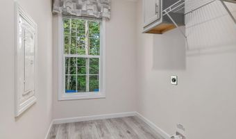 3 Alison Cir, Hampton, NH 03842