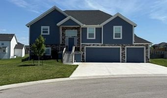 16338 Lois Ln, Basehor, KS 66007