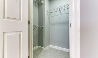 953 HARRISON Cir, Alexandria, VA 22304