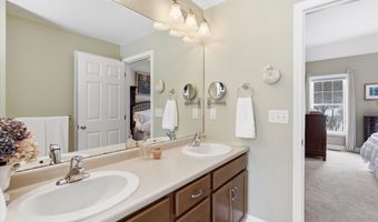 32 Peacock Brook Ln, Amherst, NH 03031