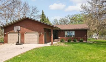 610 WOODLAWN Dr, Kindred, ND 58051