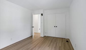 5222 POOKS HILL Rd #E-31, Bethesda, MD 20814