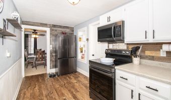 128 S Main St, Avilla, IN 46710