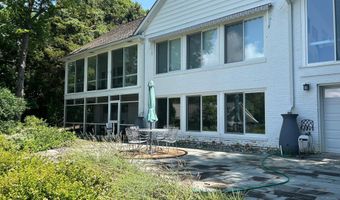 2660 GREENBRIAR Ln #B, Annapolis, MD 21401