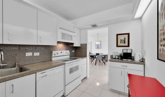 20515 E Country Club Dr 2146, Aventura, FL 33180