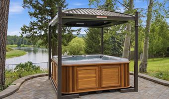 965 Eastman Dr, Bigfork, MT 59911