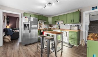 606 N 3rd St, Beresford, SD 57004