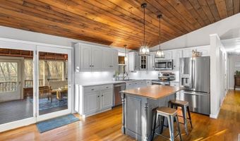 73 Airline Rd, Clinton, CT 06413