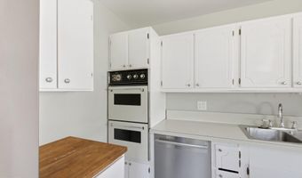 3141 CLAYBORNE Ave, Alexandria, VA 22306