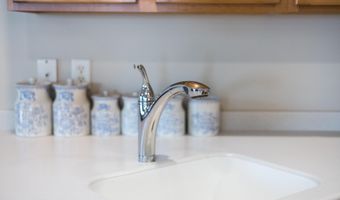 4 Hollyhock Knoll Ct 4, Bourne, MA 02532