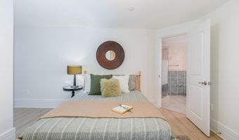 9715 SINGLETON Dr, Bethesda, MD 20817