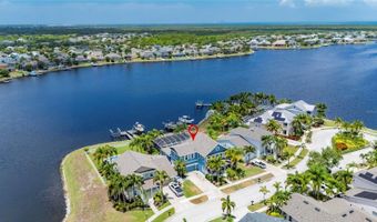 5216 POINT HARBOR Ln, Apollo Beach, FL 33572
