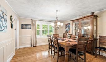 36 Daniel Dr, North Kingstown, RI 02852