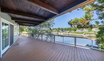 5 Shore Dr, Branford, CT 06405