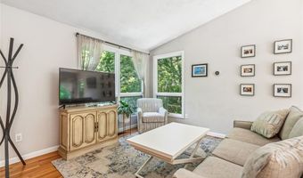 11 Noto Dr, North Providence, RI 02904