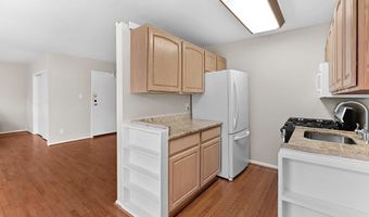 4227 AMERICANA Dr 102, Annandale, VA 22003