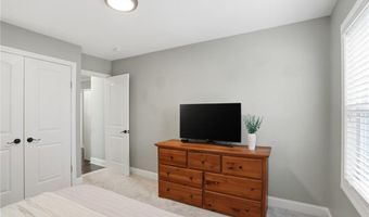 91 Sowams Rd, Barrington, RI 02806
