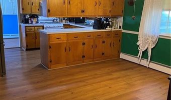 40 Aaron Ave Ave, Bristol, RI 02809