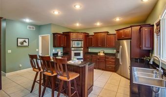 105 Lake Dr, Alton, IL 62002