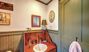 324 Pleasant St, East Providence, RI 02916