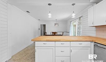 384 Old Bratt Rd, Atmore, AL 36502
