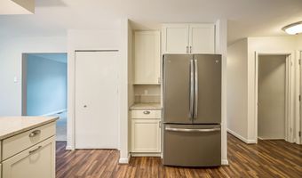 2240 Steeplechase Dr, Ann Arbor, MI 48103