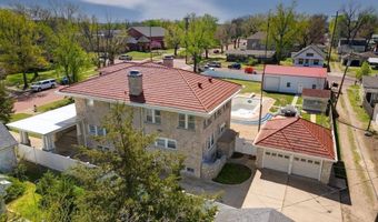 411 N B St, Arkansas City, KS 67005
