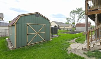 422 Stonegate Ct SW, Altoona, IA 50009