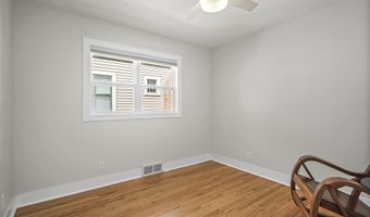 1858 Rutledge St, Madison, WI 53704