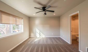 318 11TH St 1-5, Bandon, OR 97411