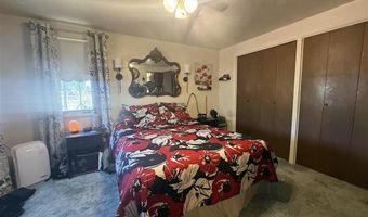 202 N Division St, Cowley, WY 82420