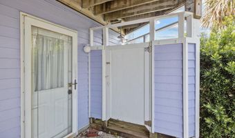 105 Island Quay Ct, Atlantic Beach, NC 28512