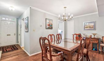 2518 S WALTER REED Dr #A, Arlington, VA 22206
