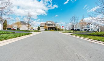 24814 BARRINGTON GROVE Ct, Aldie, VA 20105