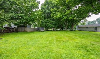 12 Clarendon St, Albion, NY 14411