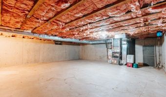 65 Village Hill Ln, North Kingstown, RI 02852