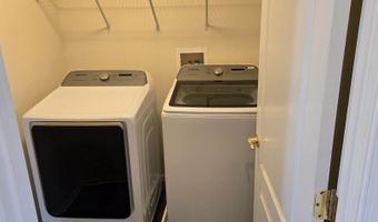 303 SCHOONER Ln 102, Berlin, MD 21811