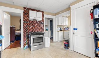 9 Southern St, Cranston, RI 02920