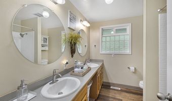 13063 BROOKSIDE Dr, Aurora, OR 97002