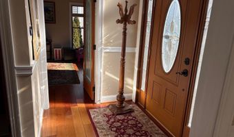 2445 S KENWOOD St, Arlington, VA 22206