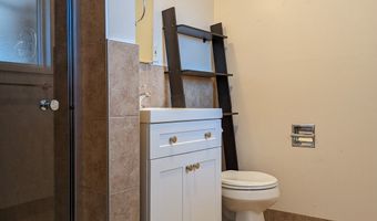 916 HARRISON St, Oregon City, OR 97045