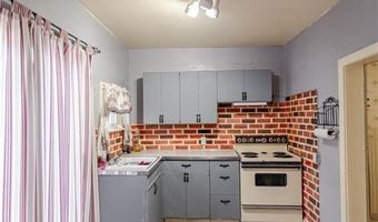 1134 Atchison St, Atchison, KS 66002
