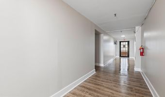 207 S PATRICK St 204, Alexandria, VA 22314