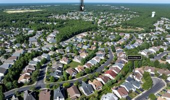 15 Five Bridges Ct, Barnegat, NJ 08005